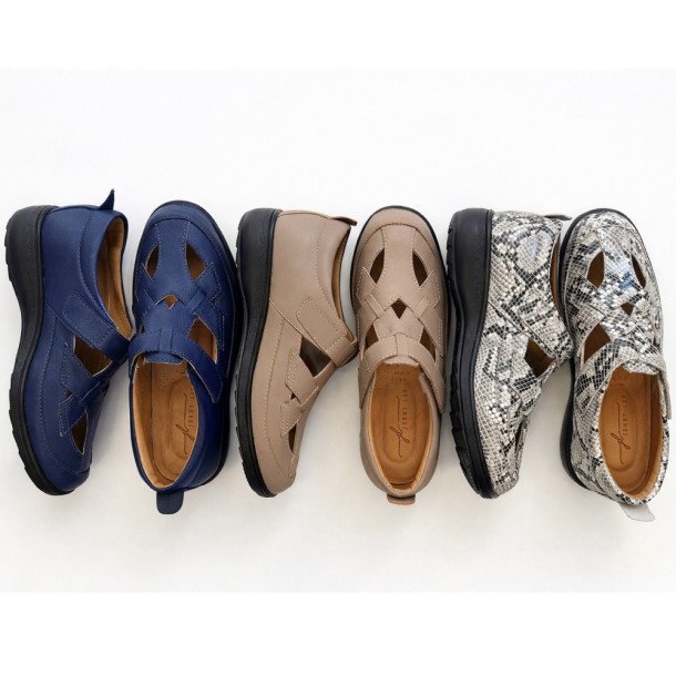 Shoe, Leather, comfort, velcro