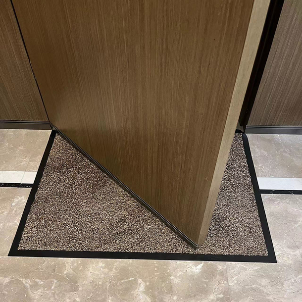 mat, dirt, indoors, outdoors, mud