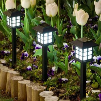 Traditional Solar Pathway Lights