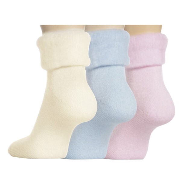 socks, bed, circulation, feet